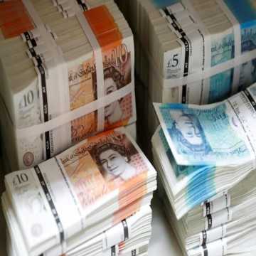 British Pound Sterling Money Counterfeit Banknotes